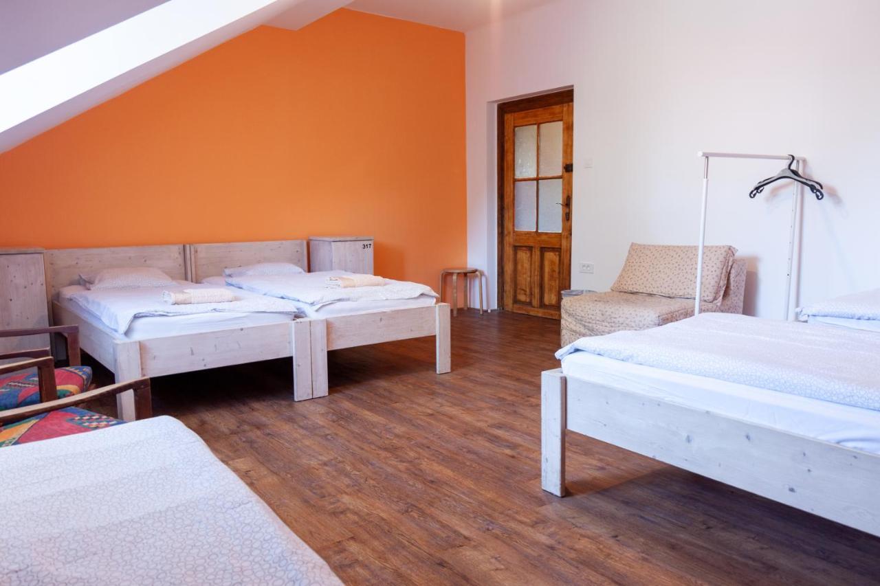 Vila Veselova, Ljubljana City Center Hostel Εξωτερικό φωτογραφία